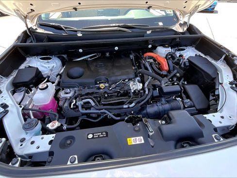 Used 2022 Toyota RAV4 XLE w/ Convenience Package image 32