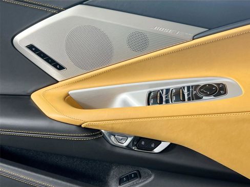 Used 2023 Chevrolet Corvette Stingray Premium Conv w/ Z51 Performance Package image 20