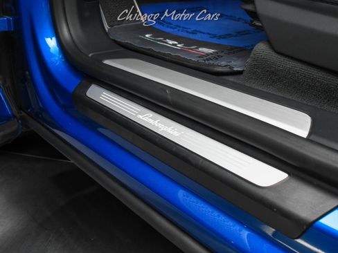 Used 2022 Lamborghini Urus image 32