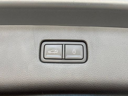 Used 2025 Genesis GV80 2.5T Standard AWD/4WD image 35