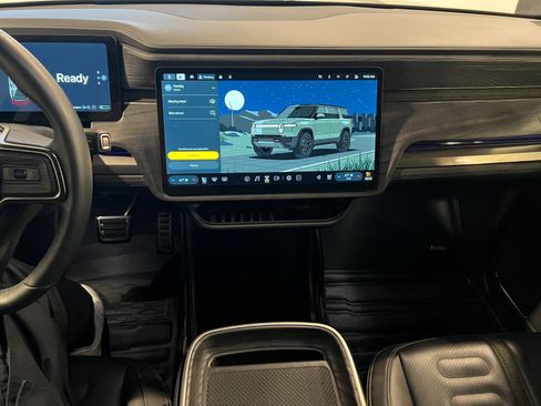 Used 2023 Rivian R1S Launch Edition image 15