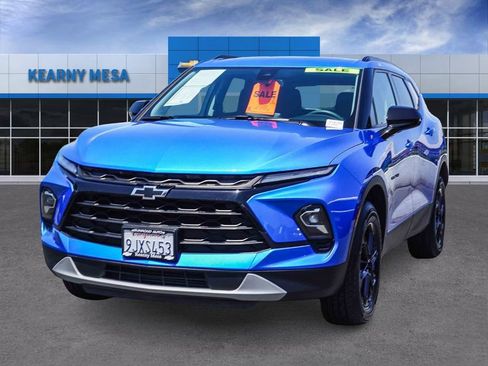 Used 2024 Chevrolet Blazer LT w/ Convenience Package FWD image 3