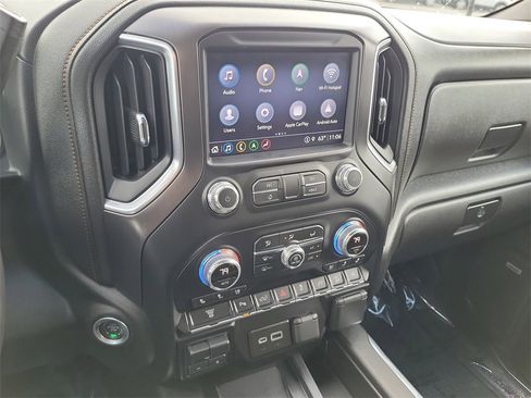 Used 2022 GMC Sierra 3500 AT4 w/ AT4 Preferred Package image 8