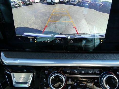 Certified 2022 GMC Sierra 1500 Denali image 33