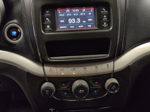 Used 2018 Dodge Journey SE w/ Popular Equipment Group FWD image 25