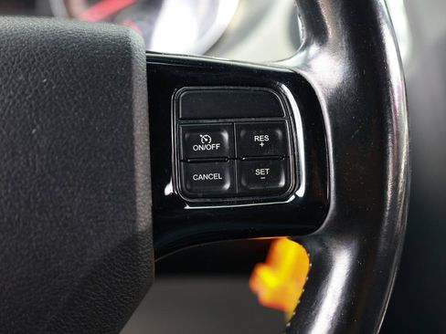 Used 2017 Dodge Grand Caravan SXT FWD image 29