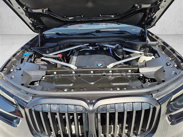 Certified 2024 BMW X7 xDrive40i w/ M Sport Package AWD/4WD image 24