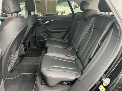 Used 2023 Audi Q8 Premium Plus w/ Premium Plus Package AWD/4WD image 33