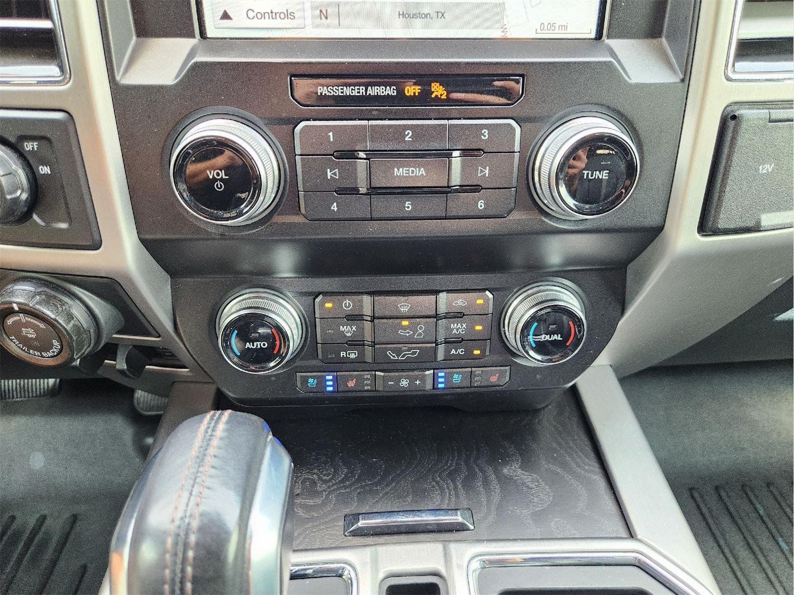 Used 2019 Ford F150 Platinum w/ Equipment Group 701A Luxury RWD image 18