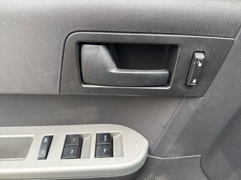 Used 2012 Ford Escape XLT image 12