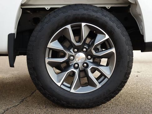 Used 2025 Chevrolet Silverado 1500 LT image 36