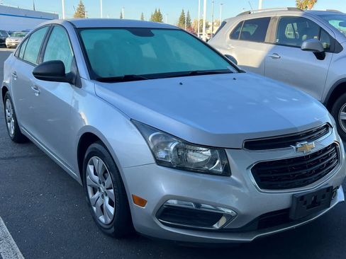 Used 2016 Chevrolet Cruze LS image 3