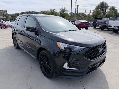 Used 2020 Ford Edge ST-Line w/ Cold Weather Package image 1