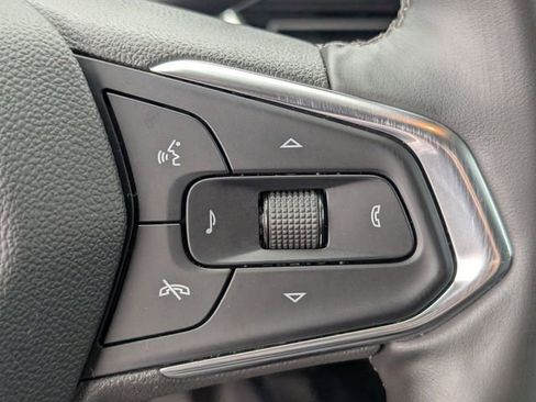 Used 2025 Chevrolet Trax LT w/ LT Convenience Package FWD image 15