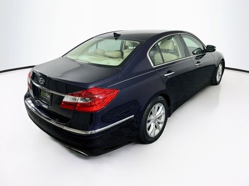 Used 2013 Hyundai Genesis 3.8 RWD image 9