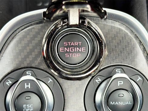 Used 2020 McLaren 600LT Spider image 31