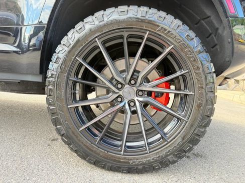 Used 2021 Land Rover Defender 110 X AWD/4WD image 37