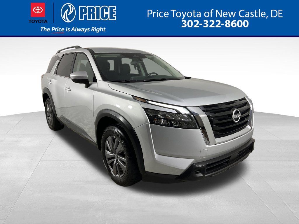 Used 2025 Nissan Pathfinder SV AWD/4WD image 1