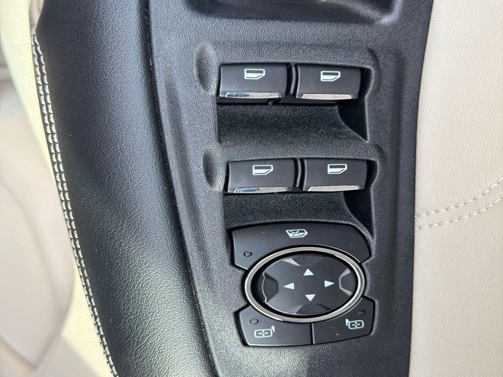 Used 2022 Ford Edge Titanium AWD/4WD image 19