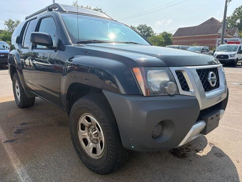 Used 2014 Nissan Xterra X AWD/4WD image 3
