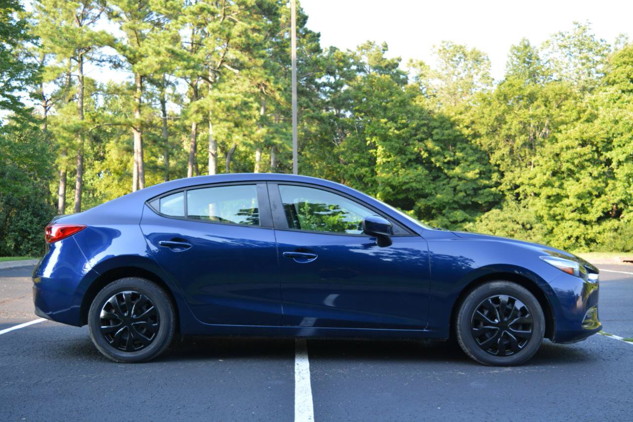 Used 2017 MAZDA MAZDA3 Sport FWD image 5