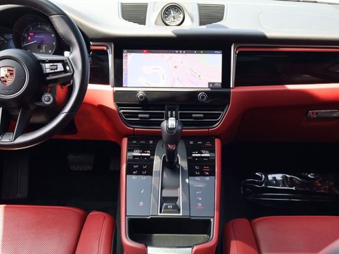 Certified 2024 Porsche Macan Turbo AWD/4WD image 19