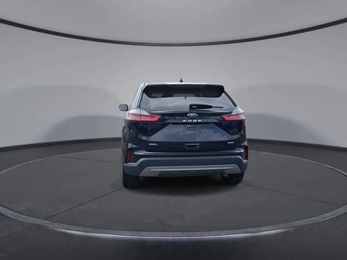Used 2024 Ford Edge SEL image 7