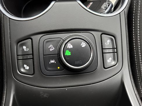 Used 2022 GMC Terrain SLE w/ Driver Convenience Package image 27