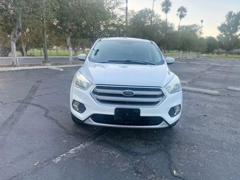 Used 2017 Ford Escape SE FWD image 6