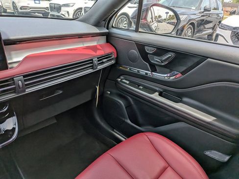 New 2025 Lincoln Corsair Grand Touring w/ Equipment Group 301A AWD/4WD image 18