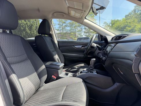 Used 2018 Nissan Rogue SV AWD/4WD image 31