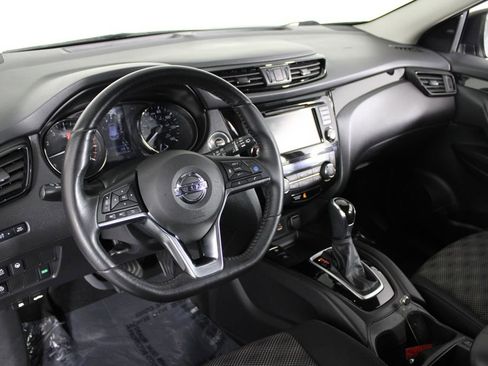 Certified 2019 Nissan Rogue Sport SV w/ Technology Package FWD image 18