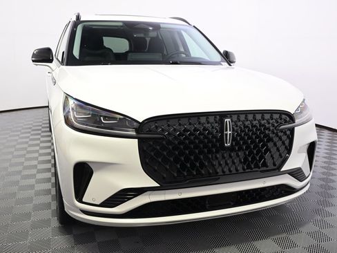 New 2026 Lincoln Aviator Reserve image 9