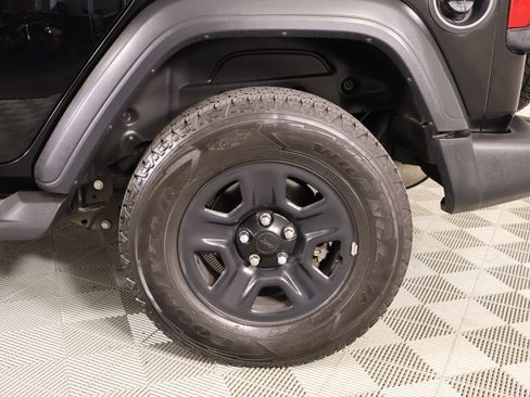 Used 2018 Jeep Wrangler Unlimited Sport AWD/4WD image 17