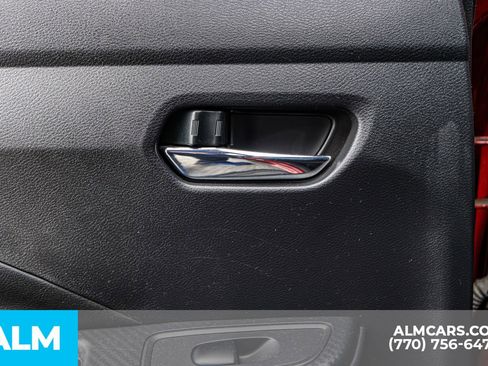 Used 2020 Nissan Versa SR w/ Convenience Package image 58