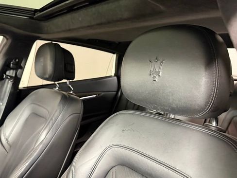 Used 2017 Maserati Quattroporte S GranLusso image 9