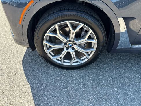 Used 2021 BMW X7 xDrive40i w/ Premium Package AWD/4WD image 9