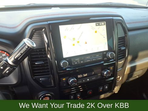 Used 2021 Nissan Titan PRO-4X w/ Pro-4x Convenience Package image 12