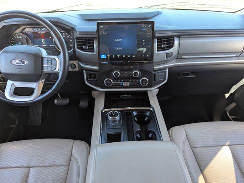 Used 2023 Ford Expedition Max XLT image 15