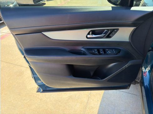 Used 2025 Nissan Murano SL image 13