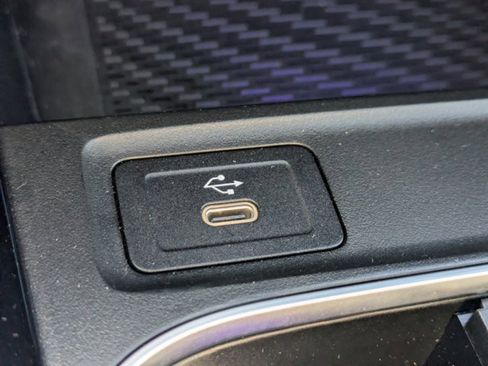 Used 2025 Mercedes-Benz GLA 35 AMG 4MATIC image 19