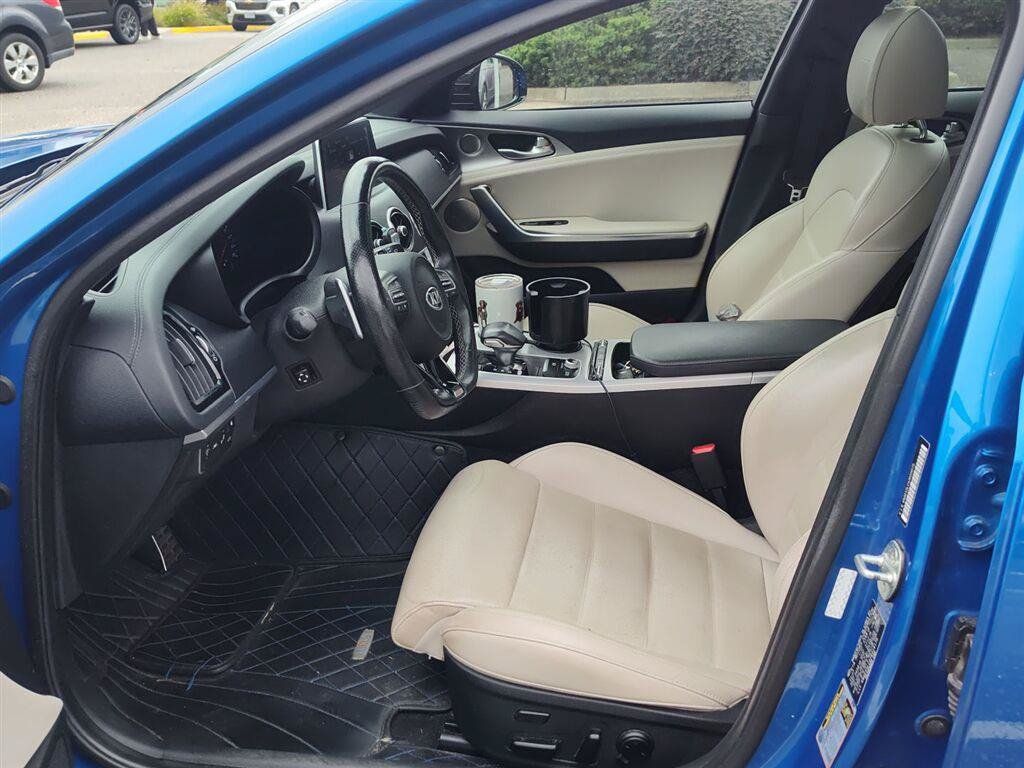Used 2018 Kia Stinger GT2 AWD/4WD image 8