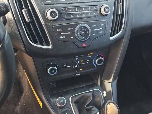 Used 2017 Ford Focus ST image 12