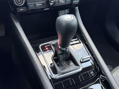 Used 2022 Jeep Compass Limited image 27