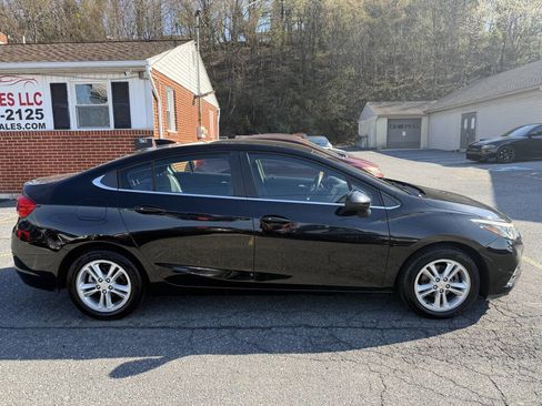 Used 2016 Chevrolet Cruze LT w/ Convenience Package image 4