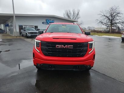Used 2025 GMC Sierra 1500 Elevation