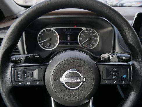 Certified 2022 Nissan Rogue SV image 25