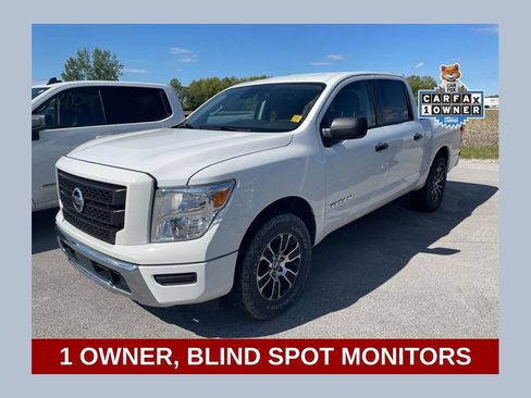 Used 2022 Nissan Titan SV RWD image 1