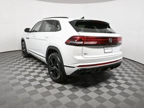 New 2026 Volkswagen Atlas Cross Sport SEL R-Line image 4