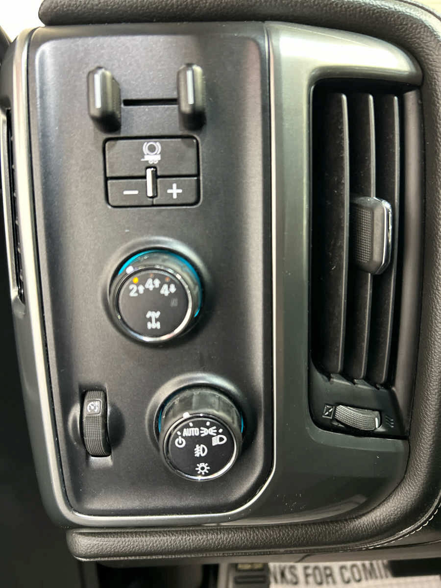 Used 2018 Chevrolet Silverado 2500 LTZ w/ Duramax Plus Package AWD/4WD image 17